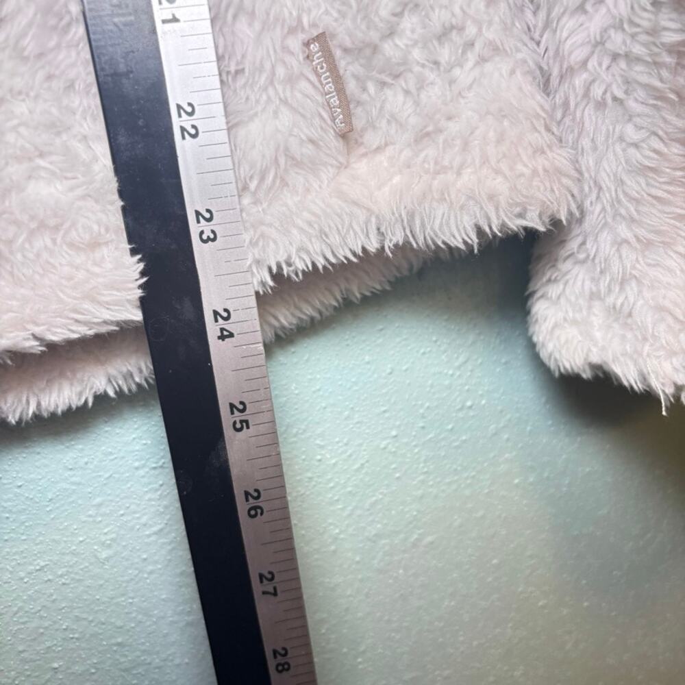 Avalanche Sherpa Fleece Jacket Women’s Small White Full Zip Soft Cozy Pockets - Picture 8 of 9